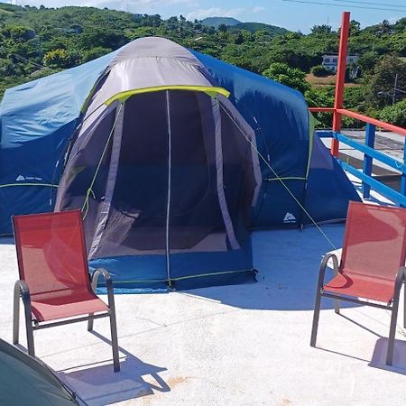 Rooster Run Glamping Camping Has Rooftop And Off The Ground Glamping Experience For 1 To 16 In A Single Tent And Views Of The Rain Forrest And To Culebra Across The Atlantic Ocean W Tents, Linens, Deluxe Air Beds, Warm Shower And More At A Great Pric Βιέκες Εξωτερικό φωτογραφία