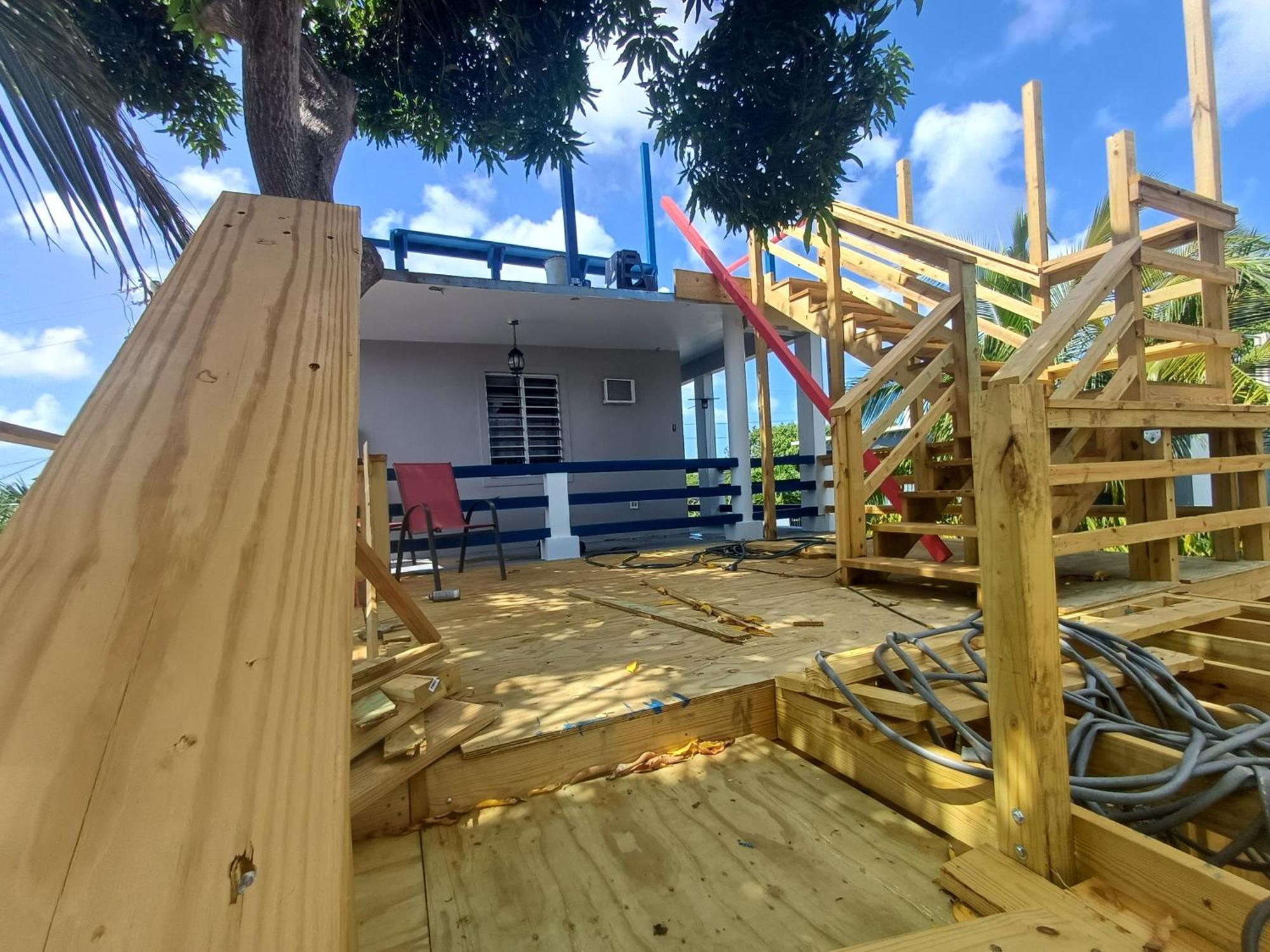 Rooster Run Glamping Camping Has Rooftop And Off The Ground Glamping Experience For 1 To 16 In A Single Tent And Views Of The Rain Forrest And To Culebra Across The Atlantic Ocean W Tents, Linens, Deluxe Air Beds, Warm Shower And More At A Great Pric Βιέκες Εξωτερικό φωτογραφία